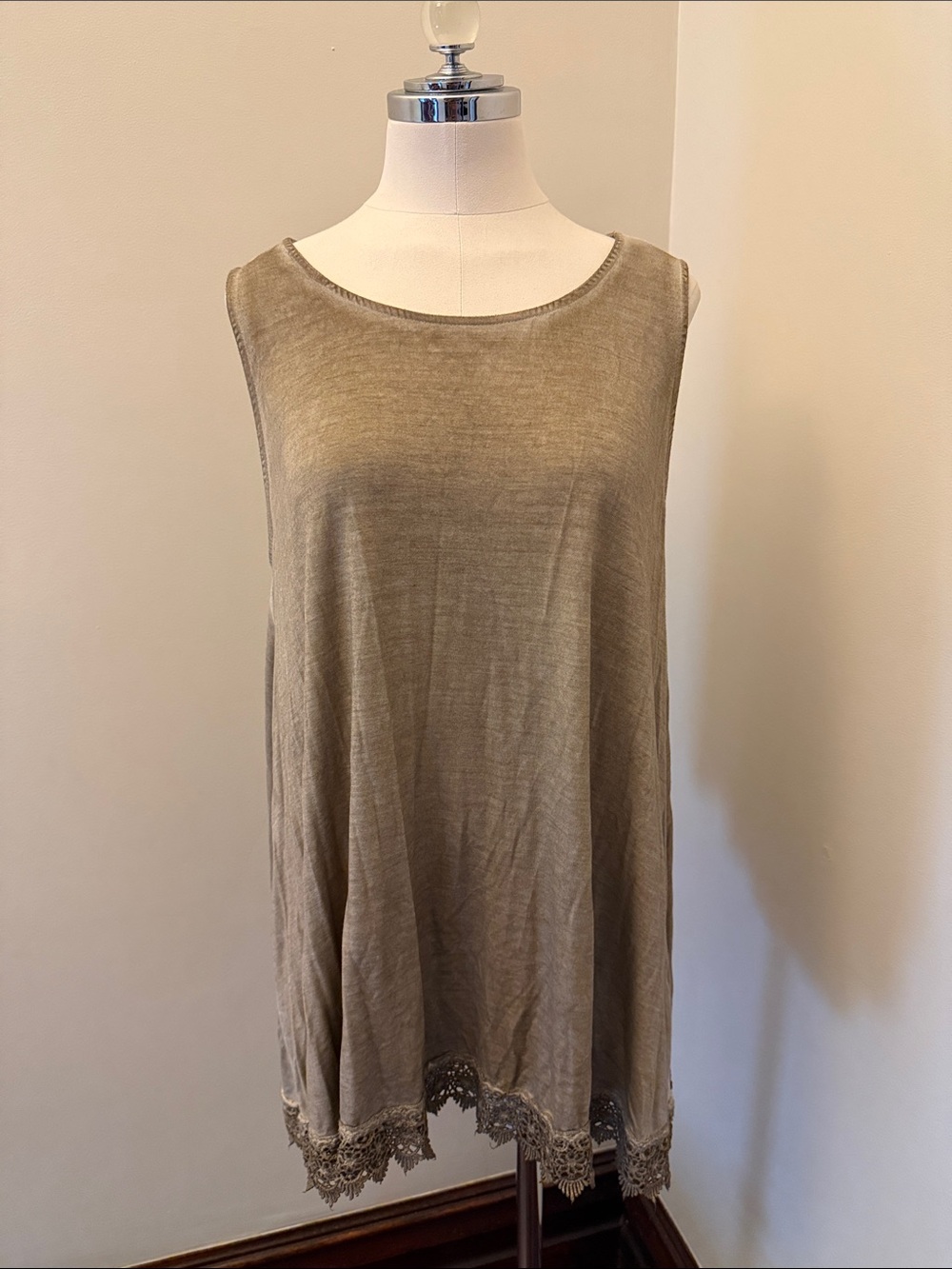 Altar'd State Taupe Lace-Hem Sleeveless Tunic